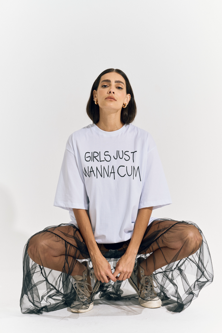 Camiseta GIRLS JUST WANNA CUM